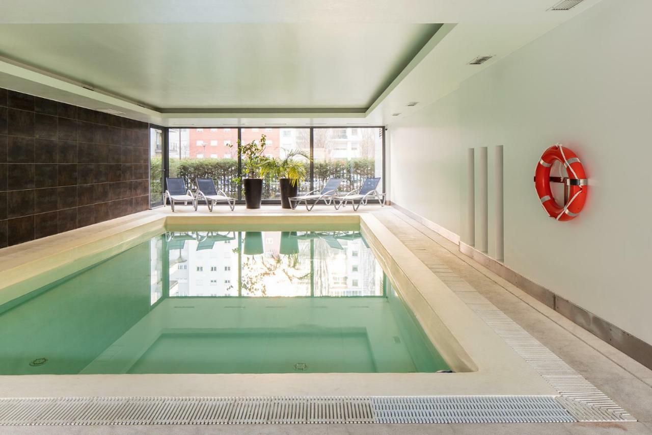 Skyscraper Riverview Lisbon With Indoor Pool Kültér fotó